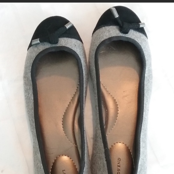 Lands End Black & grey felt flats w/ cute tassels! - Picture 2 of 3